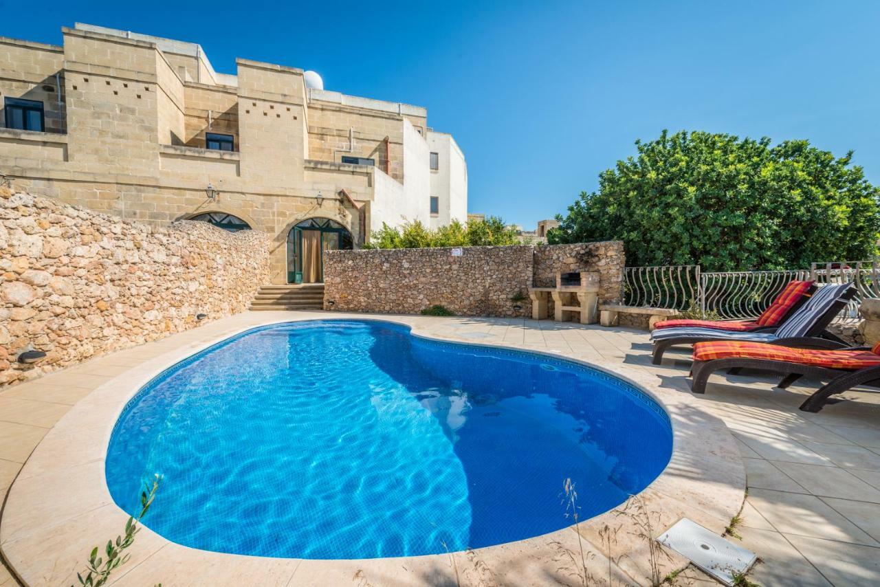 Sunset - Holiday Farmhouse With Large Private Pool In Island Of Gozo Надур Экстерьер фото